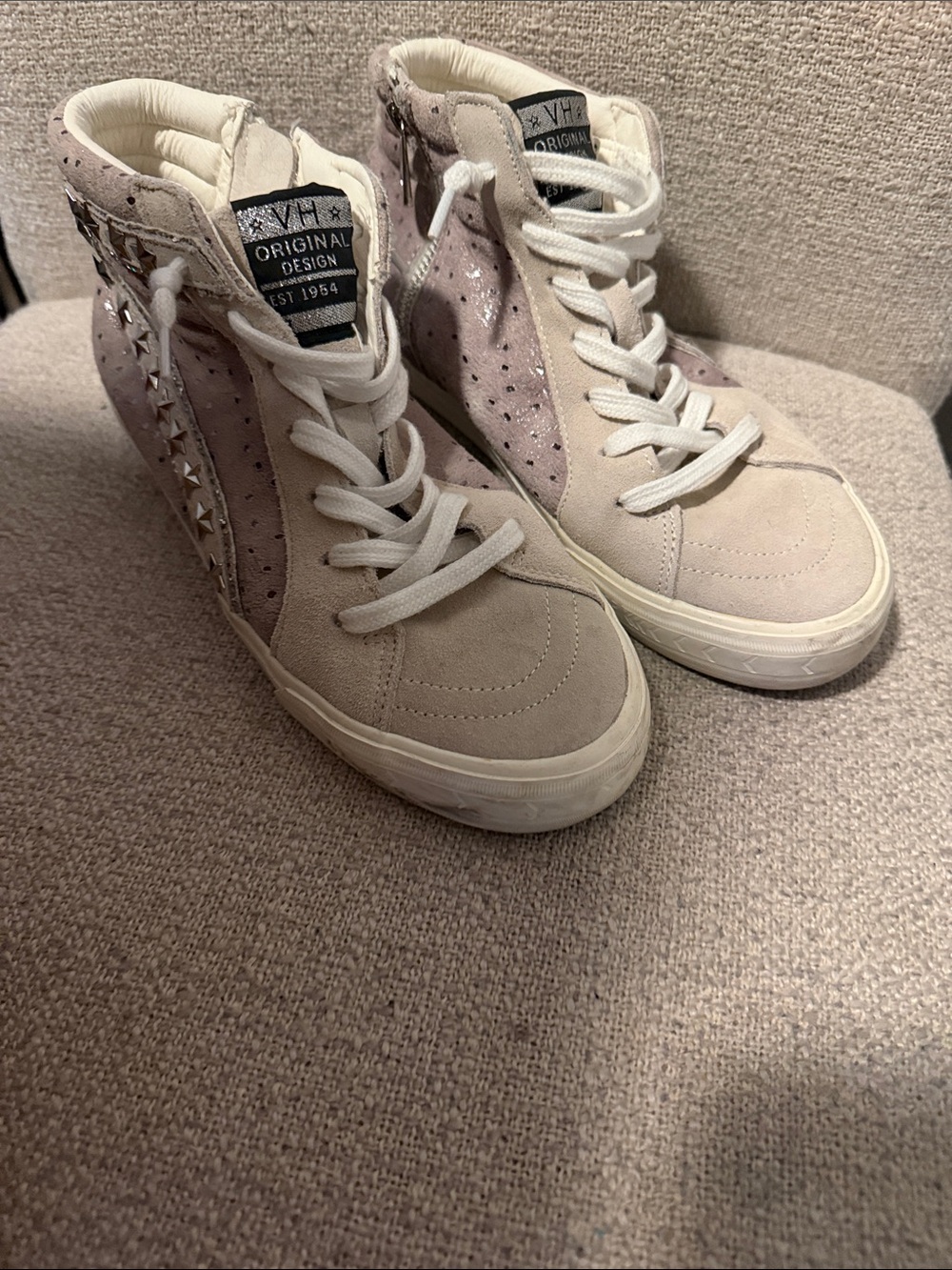 Women's High-Top Sneakers in Pale Pink Suede with Stud Detail